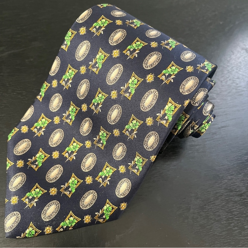 VALENTINO silver plates green leaves printed tie 100% silk